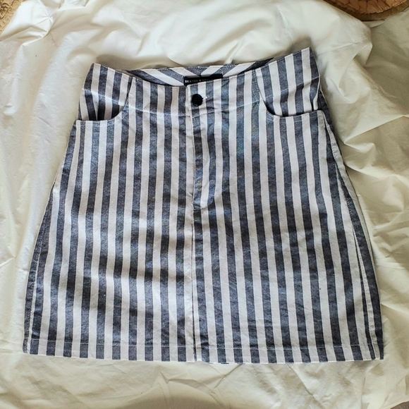 Brandy Melville striped chambray skirt size 2/S - Picture 2 of 4